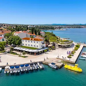 4* Penzion The House