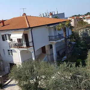 apartments-helena-umag.in-istria.net/