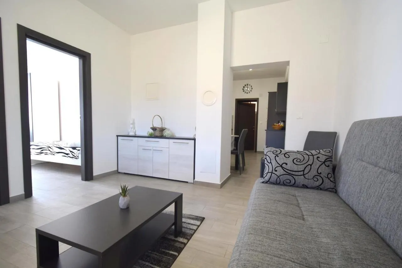 Apartments Mladenka Malinska Kroatien