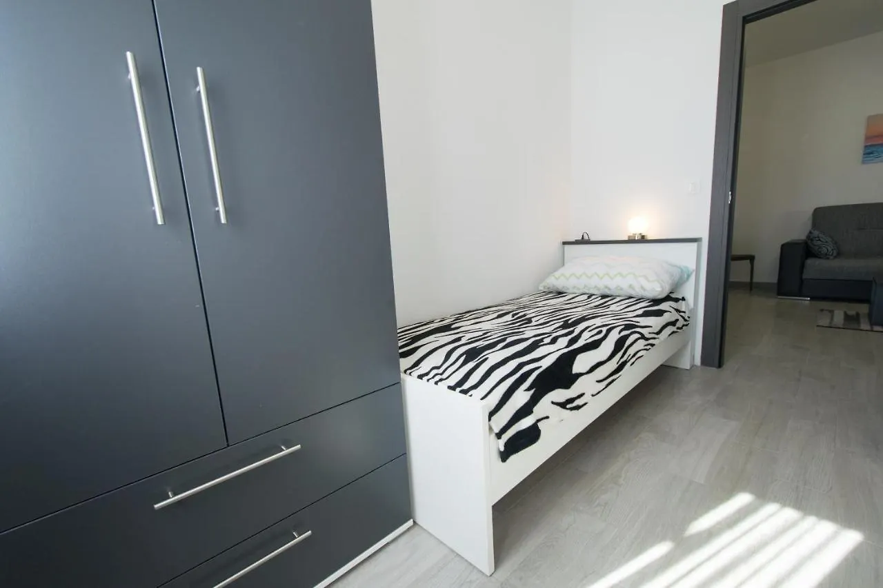 Apartments Mladenka Malinska